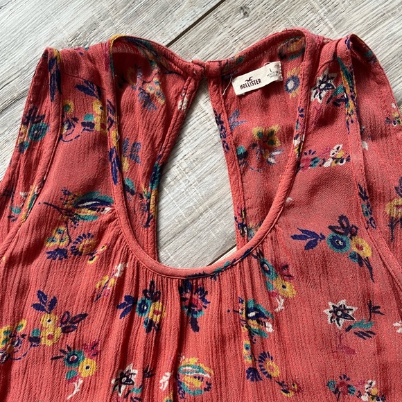 Hollister Bell Sleeve Cold Shoulder Top - Picture 3 of 6